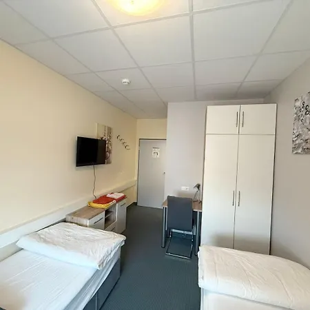 Gm In Laatzen Bei Penzion 3*